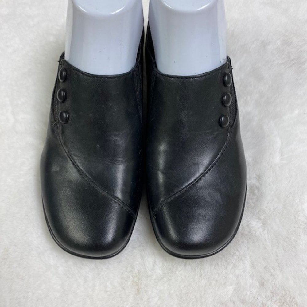 Earth Women's Hollyhock Black Leather Clogs Size 6.5